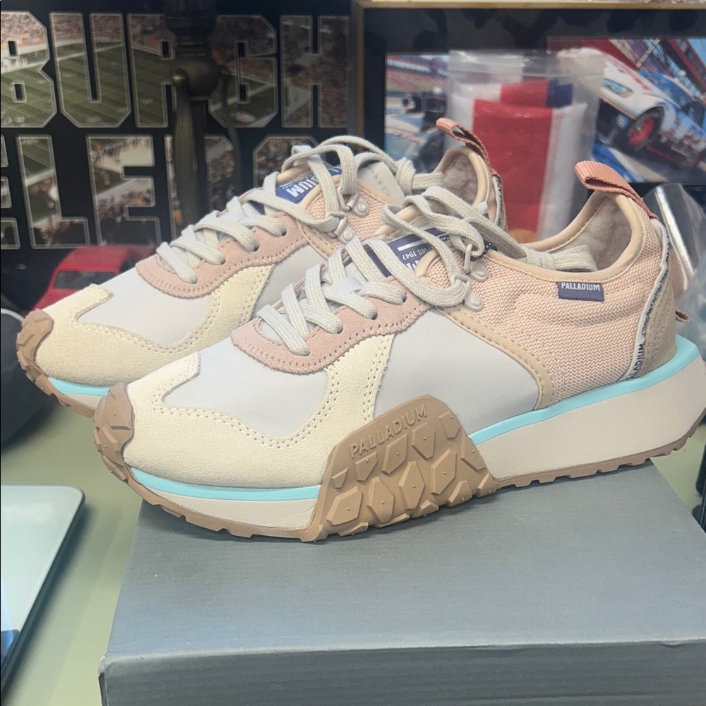 Palladium Women's Sneakers - Cream and Tan